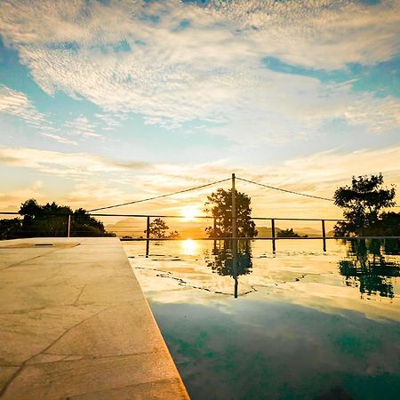 The Aurelia Hotel Gampola Ngoại thất bức ảnh